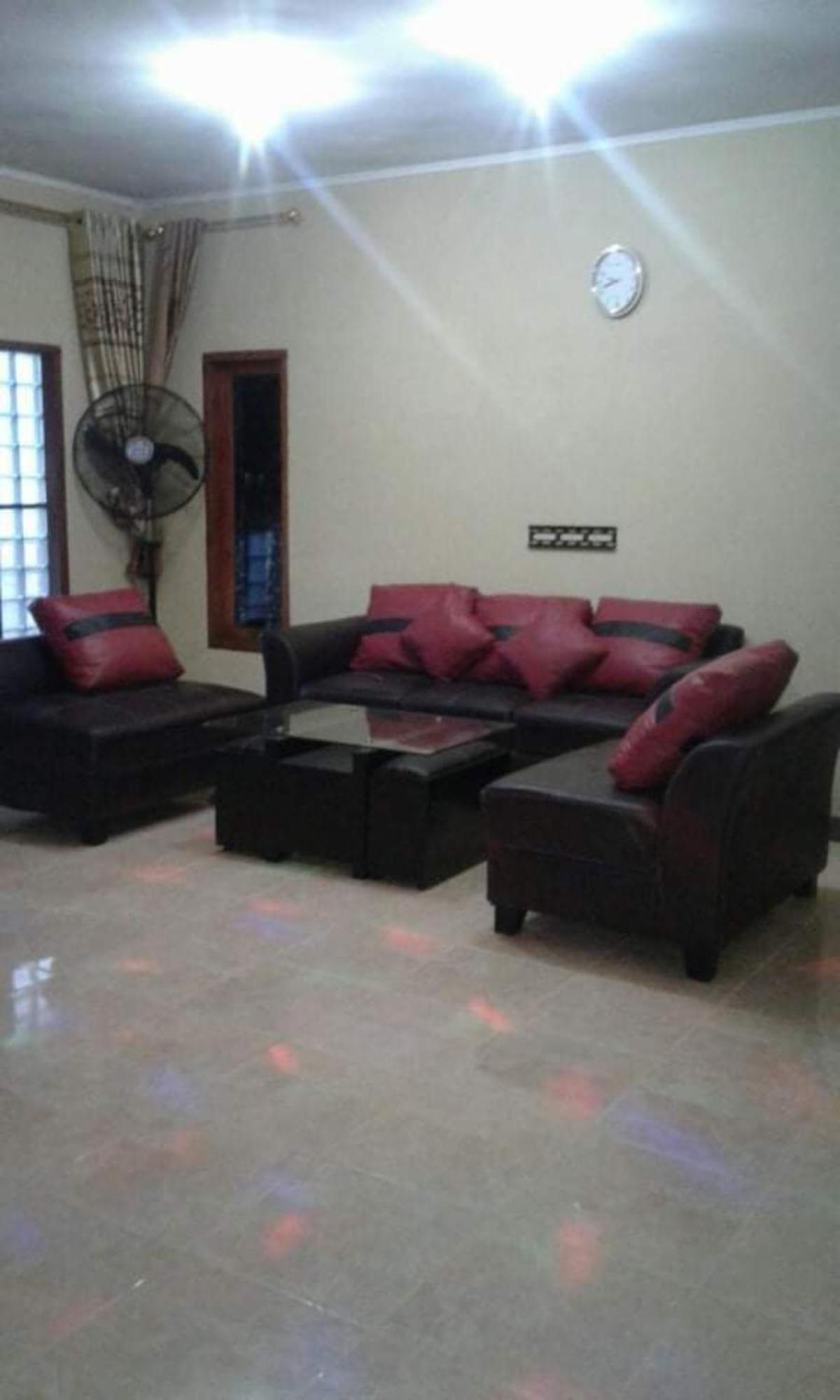 Villa Putih سيساروا المظهر الخارجي الصورة